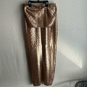 Woman’s 2 piece pencil skirt and crop top set. Size L